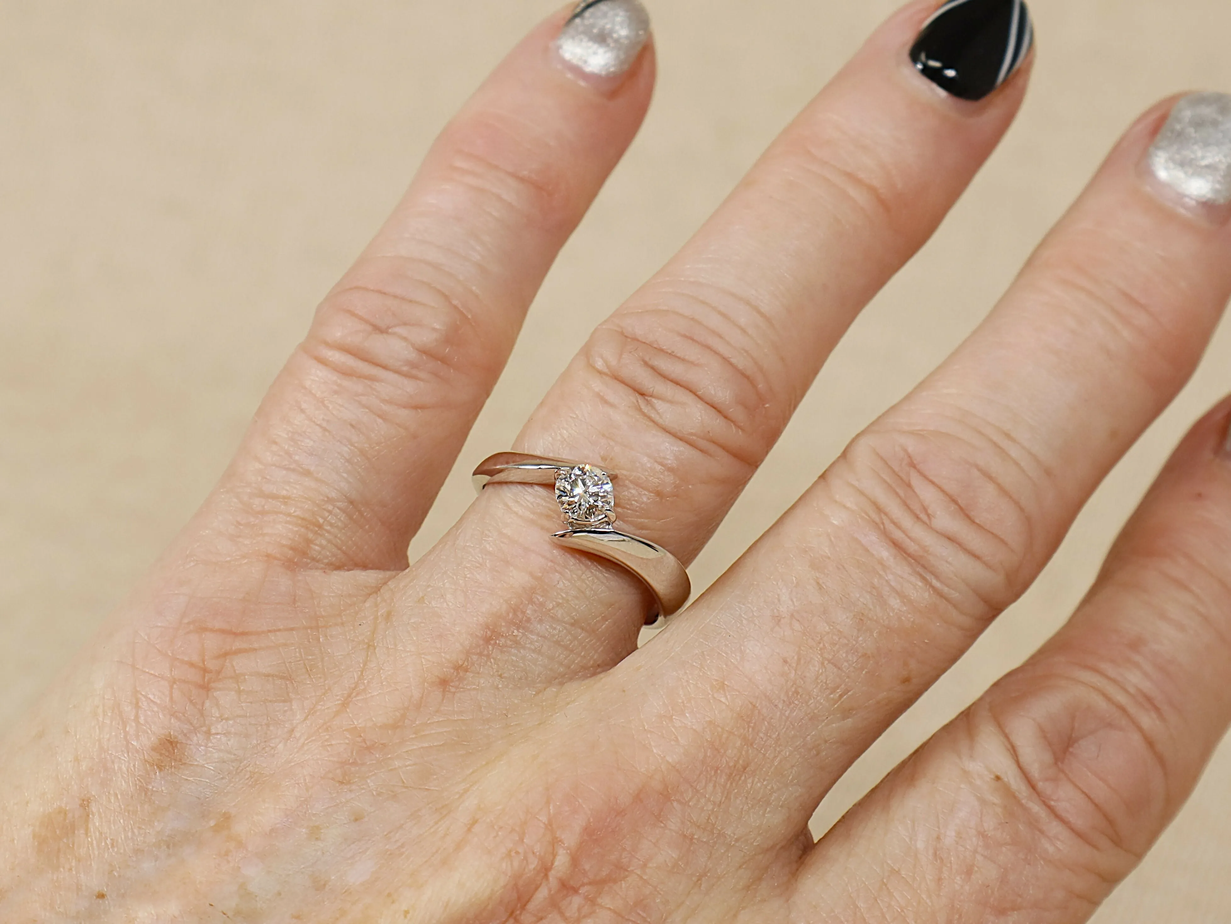 18ct White Gold Diamond Solitaire Ring