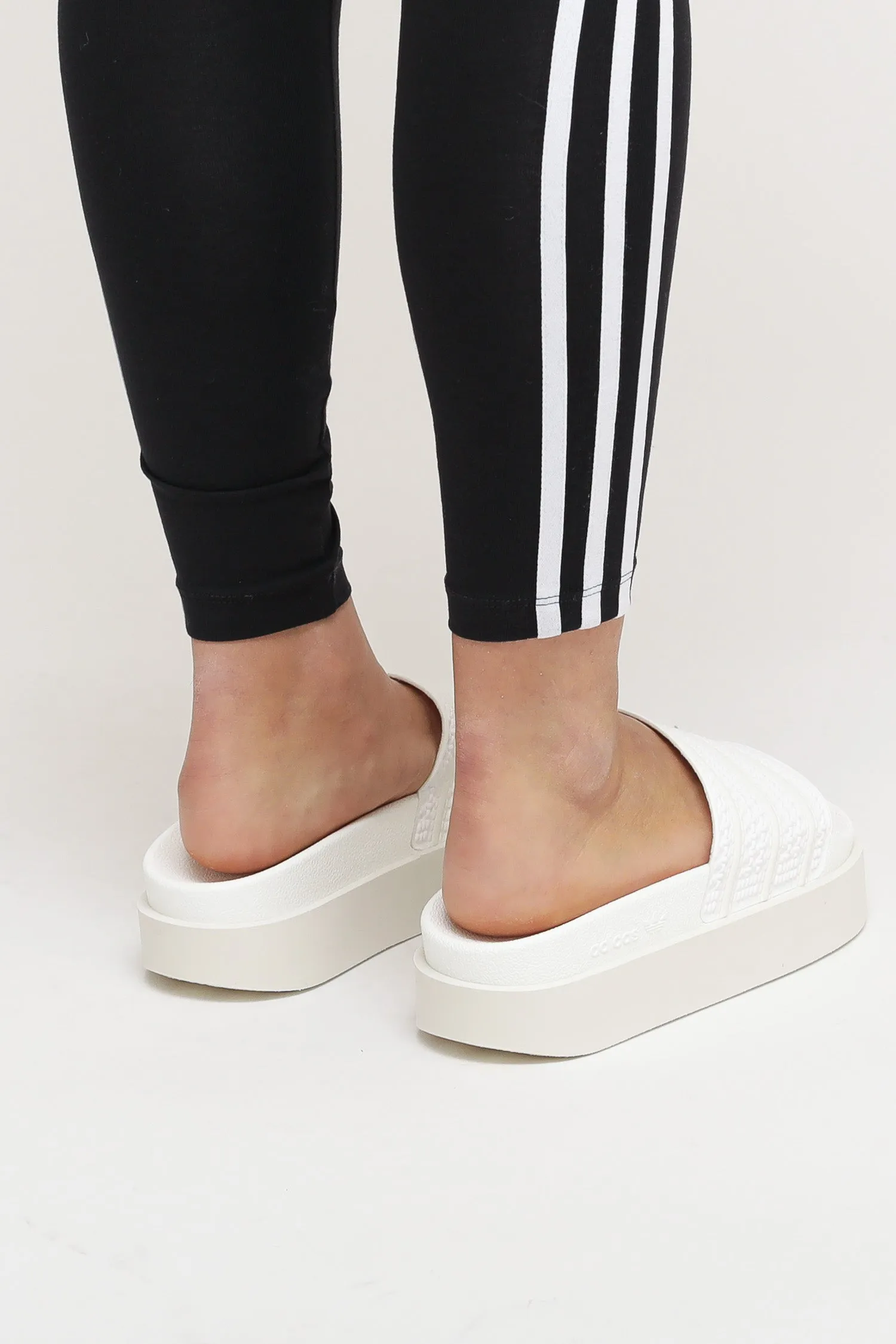 Adilette Bonega W - White