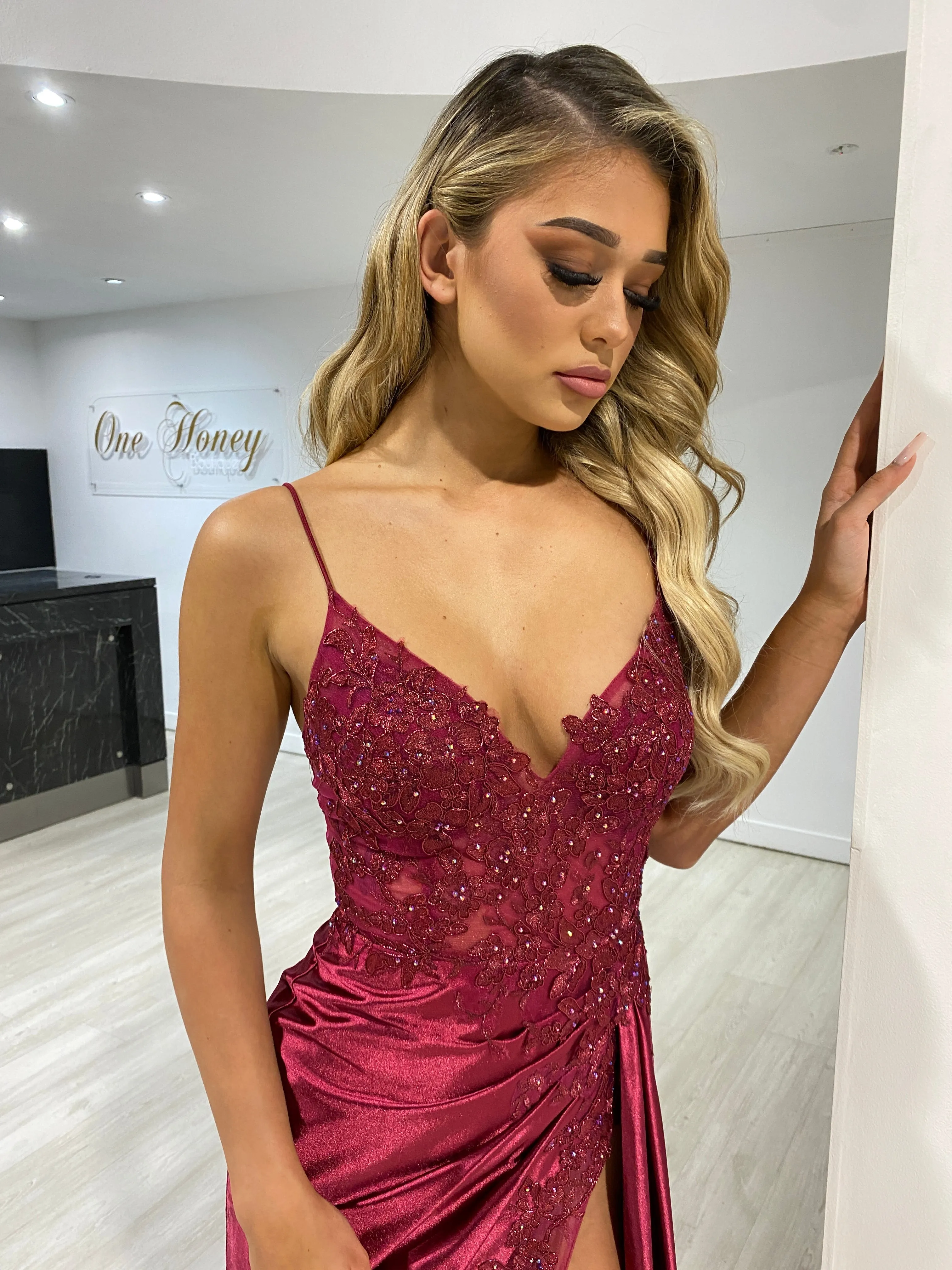 Elegant ALVA Lace-Trim Corset-Back Formal Dress in Silky Fabric