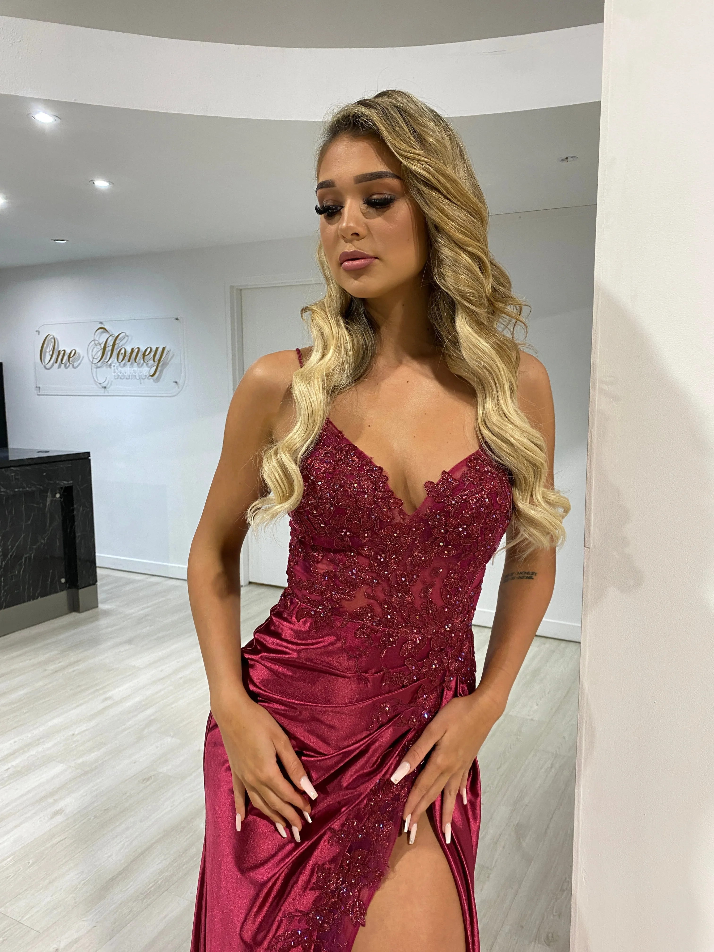 Elegant ALVA Lace-Trim Corset-Back Formal Dress in Silky Fabric