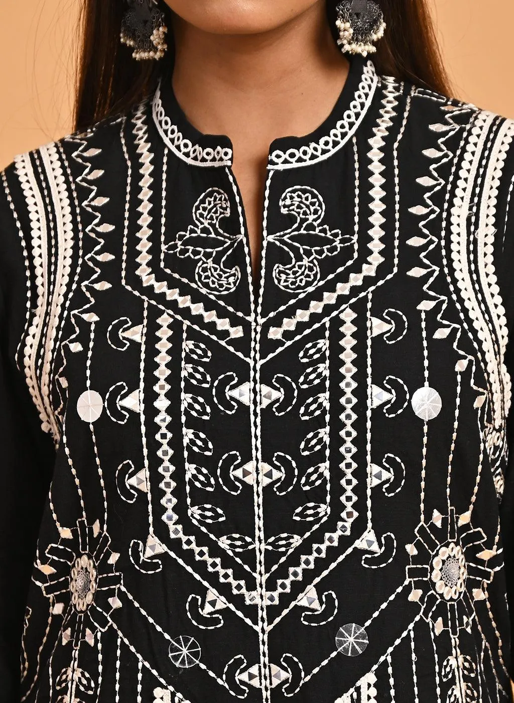Black Straight Embroidered Kurta with 3/4th Sleeves