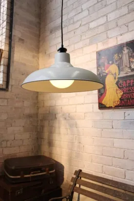 Bullpit Pendant Light