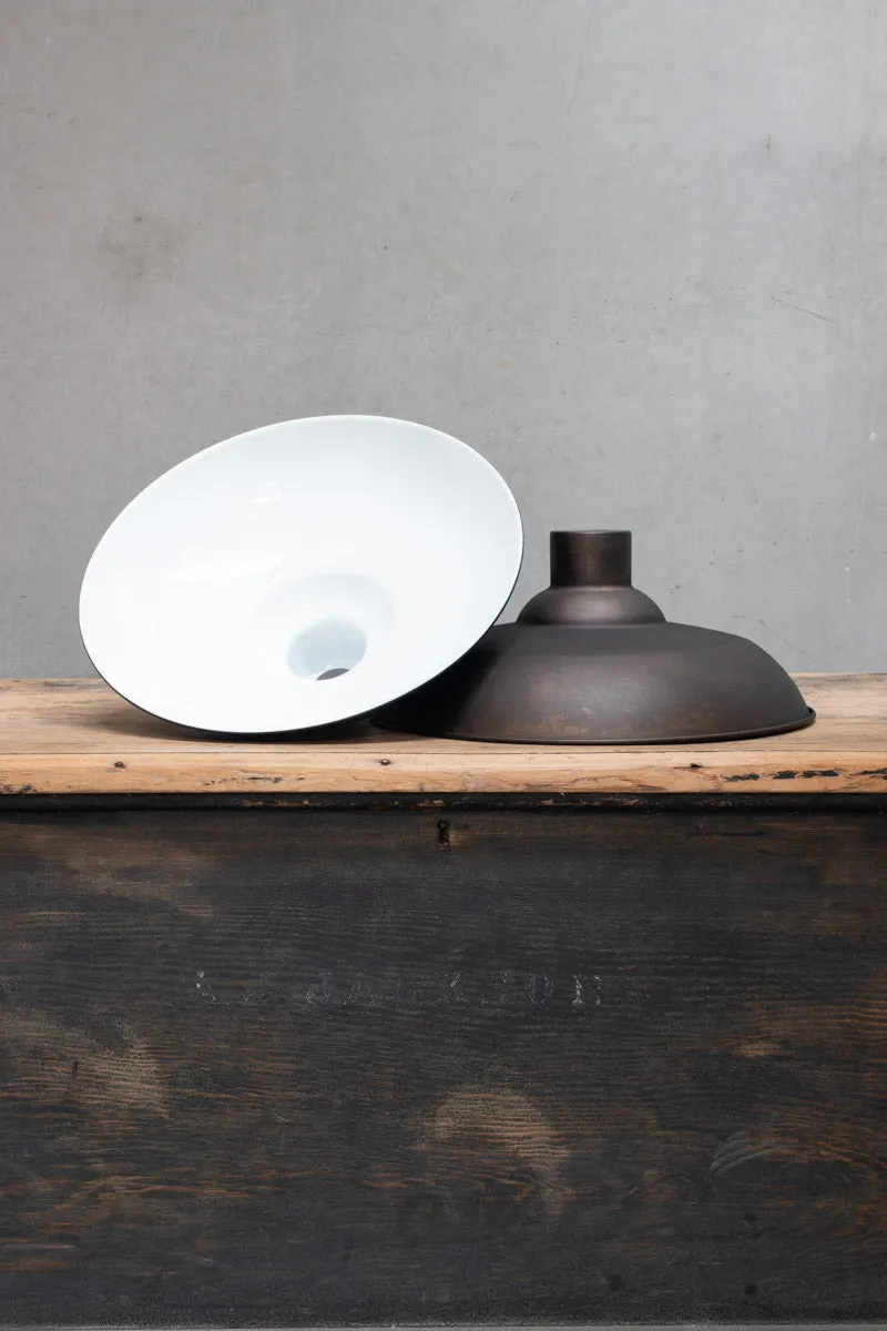 Bullpit Pendant Light
