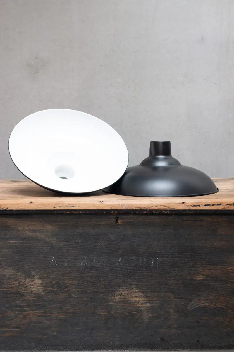 Bullpit Pendant Light