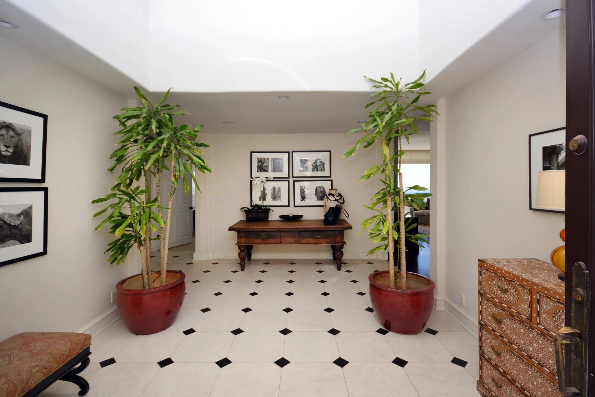 Contemporary Modern - MO2048
