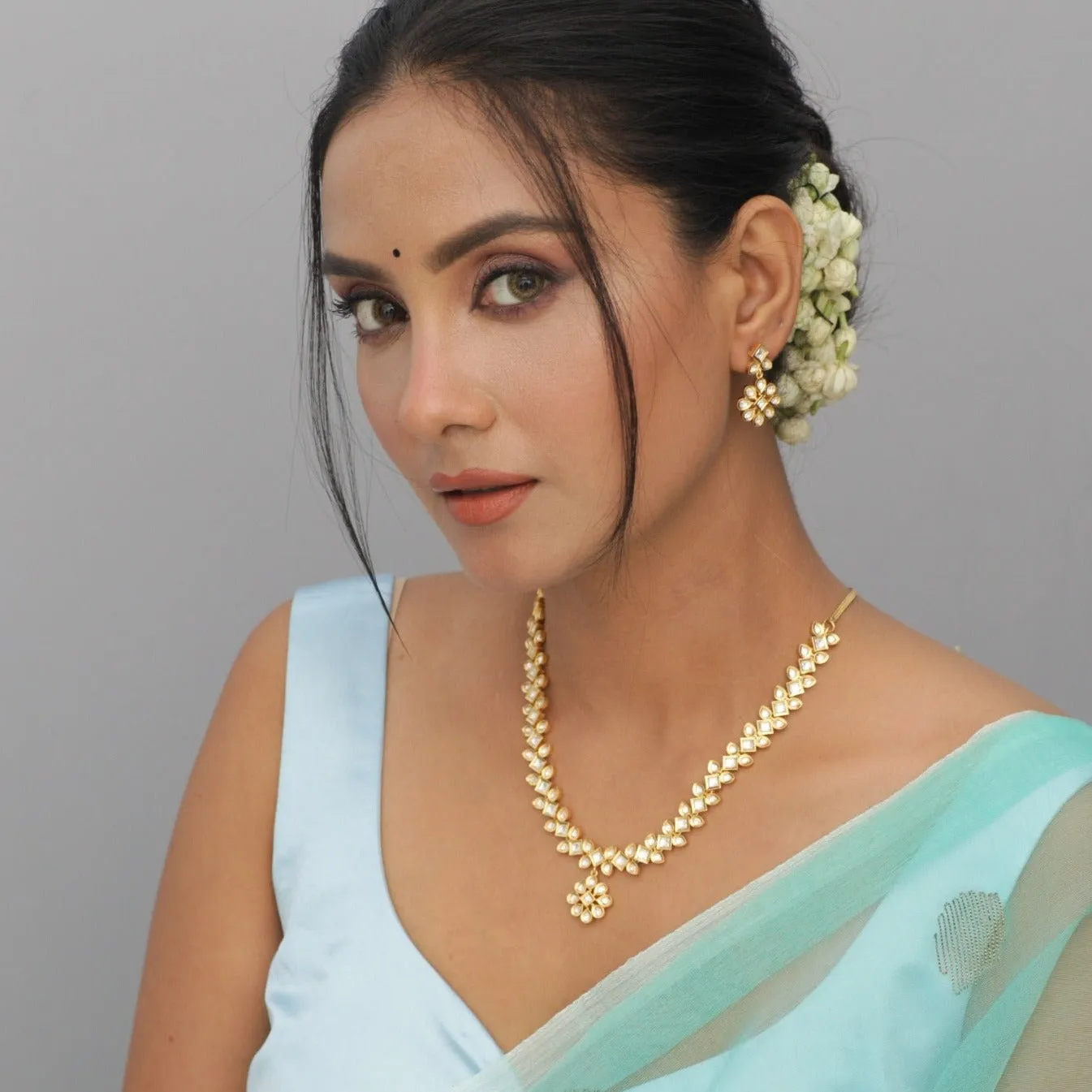 Khevana Kundan Necklace Set
