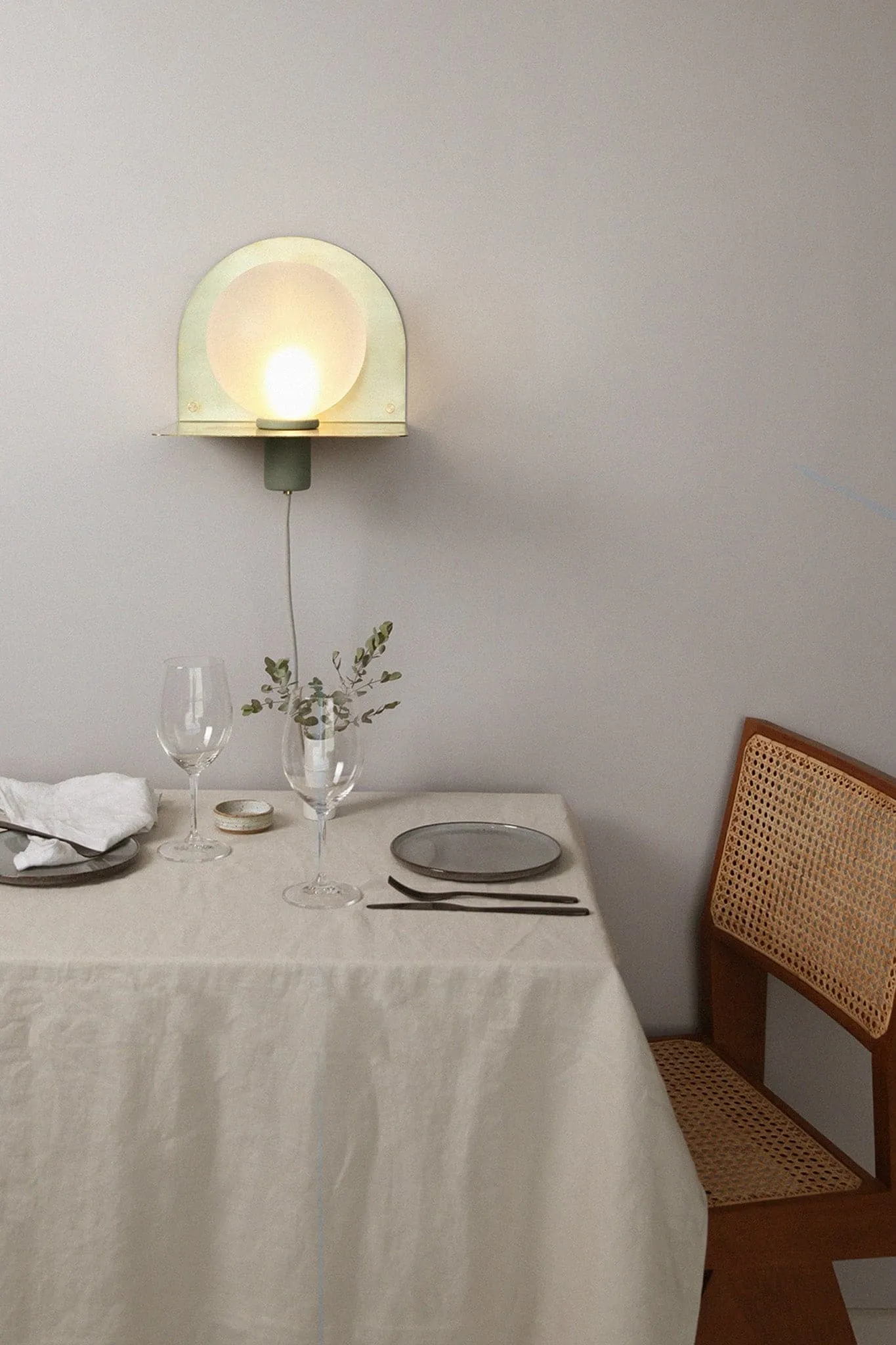 LUNE WALL LIGHT