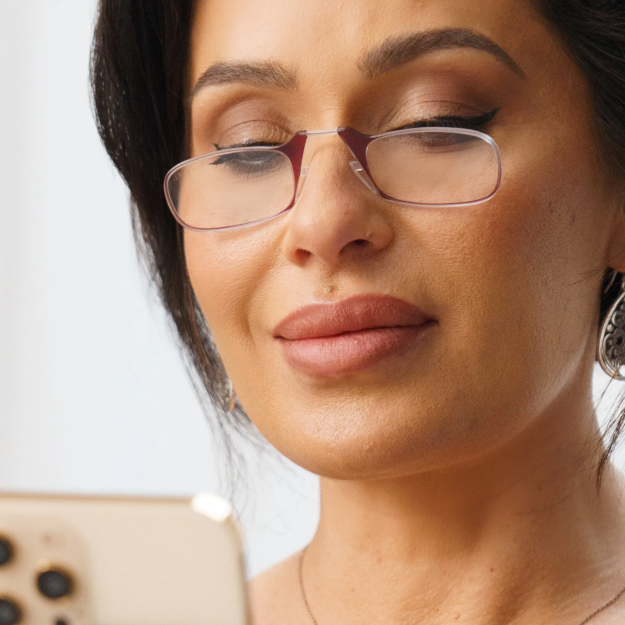 Readers   Lunar Beauty Universal Pod